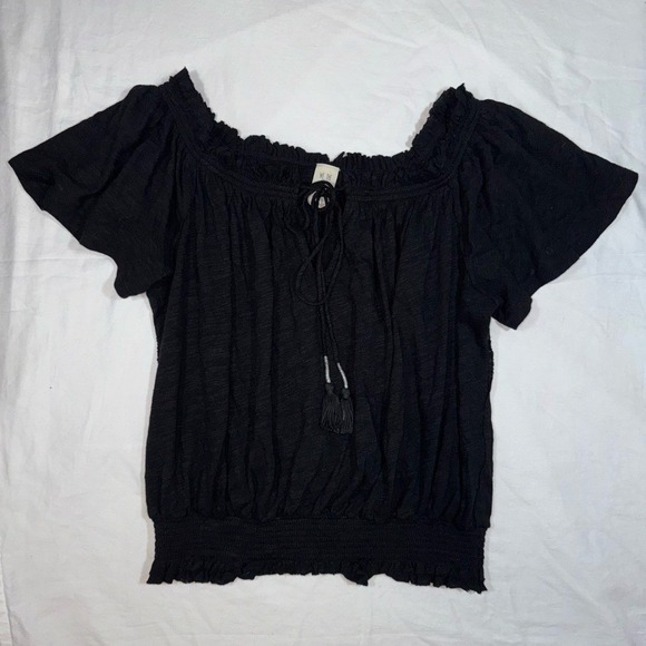 We The Free Black Off The Shoulder Smocked Ruffle Sleeve Tie Neck Tassel Top - Picture 2 of 7